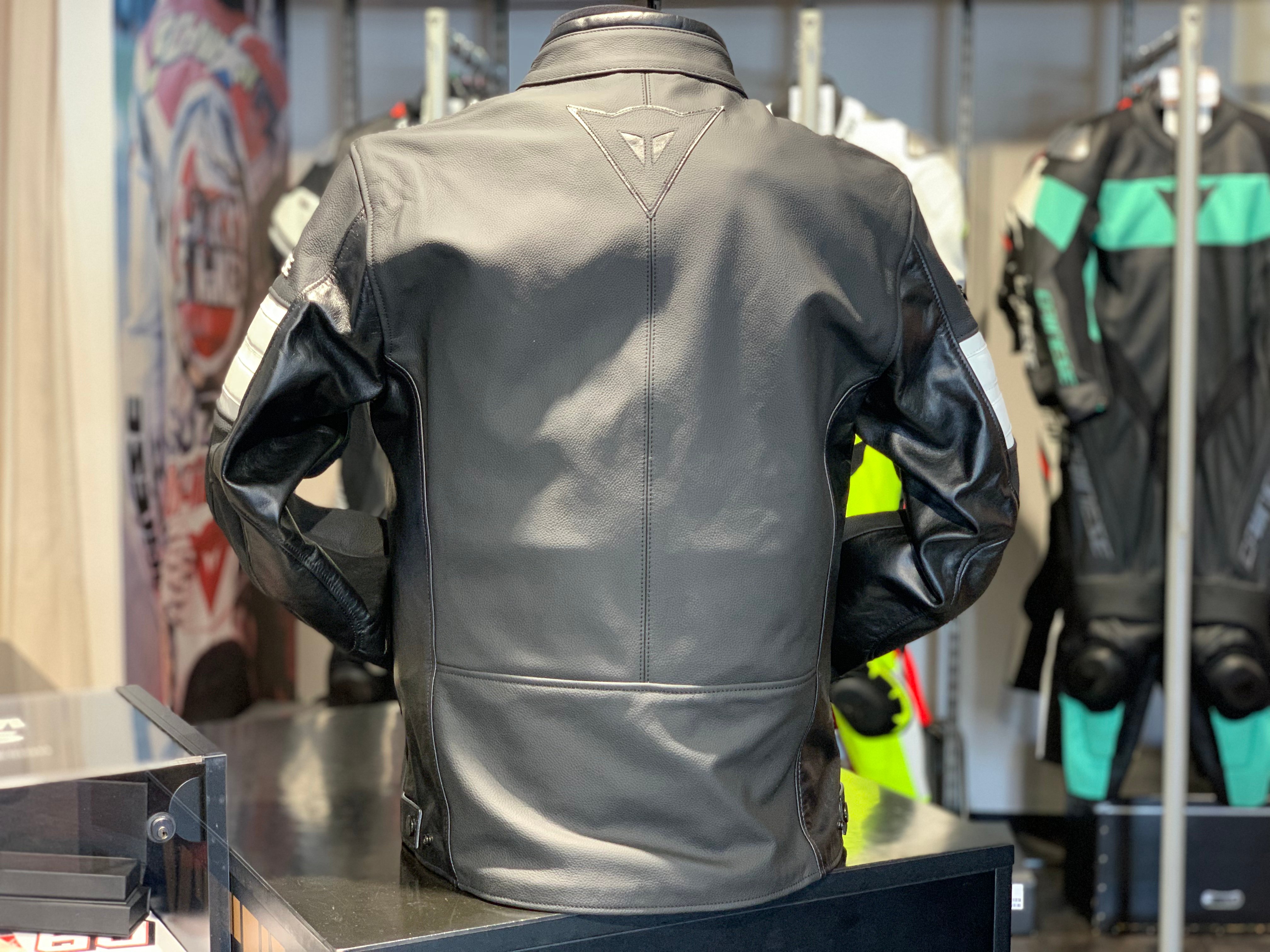 外寸実測値あり”大きめサイズのレザージャケット2モデルが入荷しました