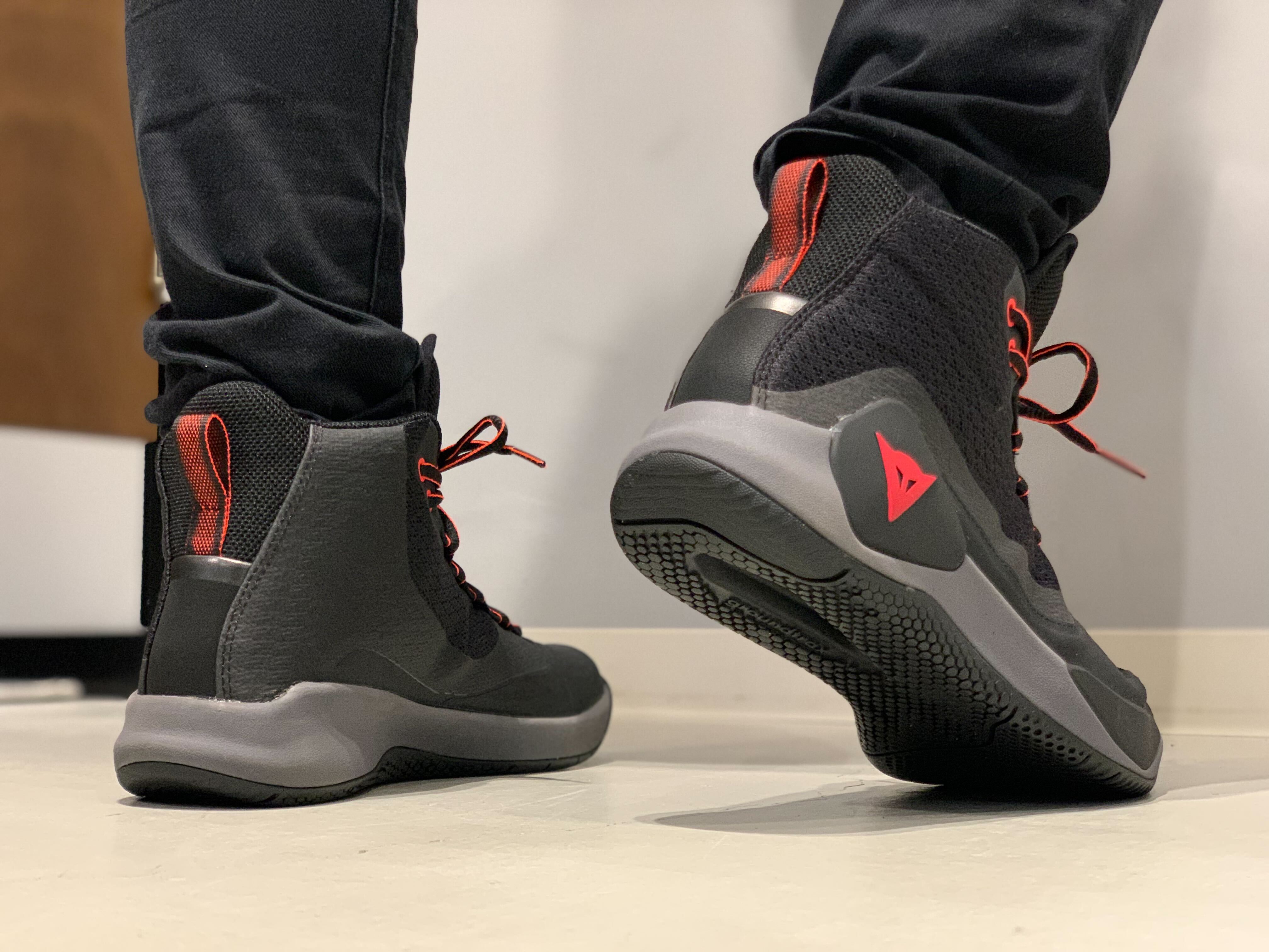 高い通気性と快適性を誇る新作シューズ