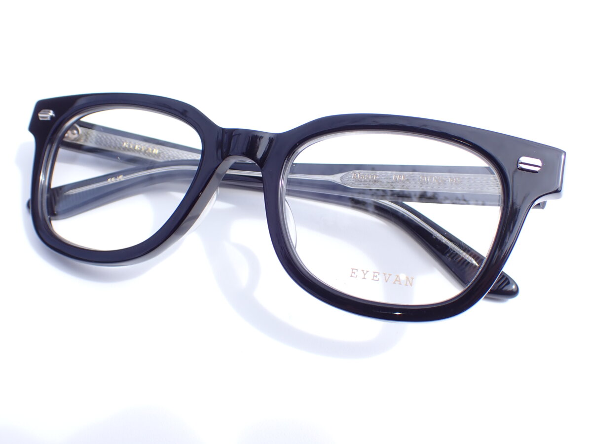 やや厚めのセルフレーム｜EYEVAN(アイヴァン) Blazer ｜ oomiya和歌山