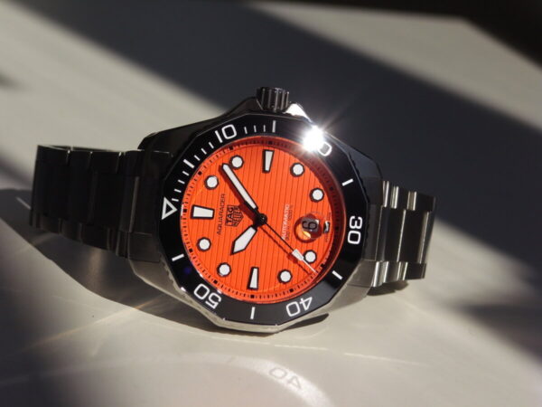 タグ・ホイヤー】オレンジカラーのダイバーズウォッチ！ 「アクア