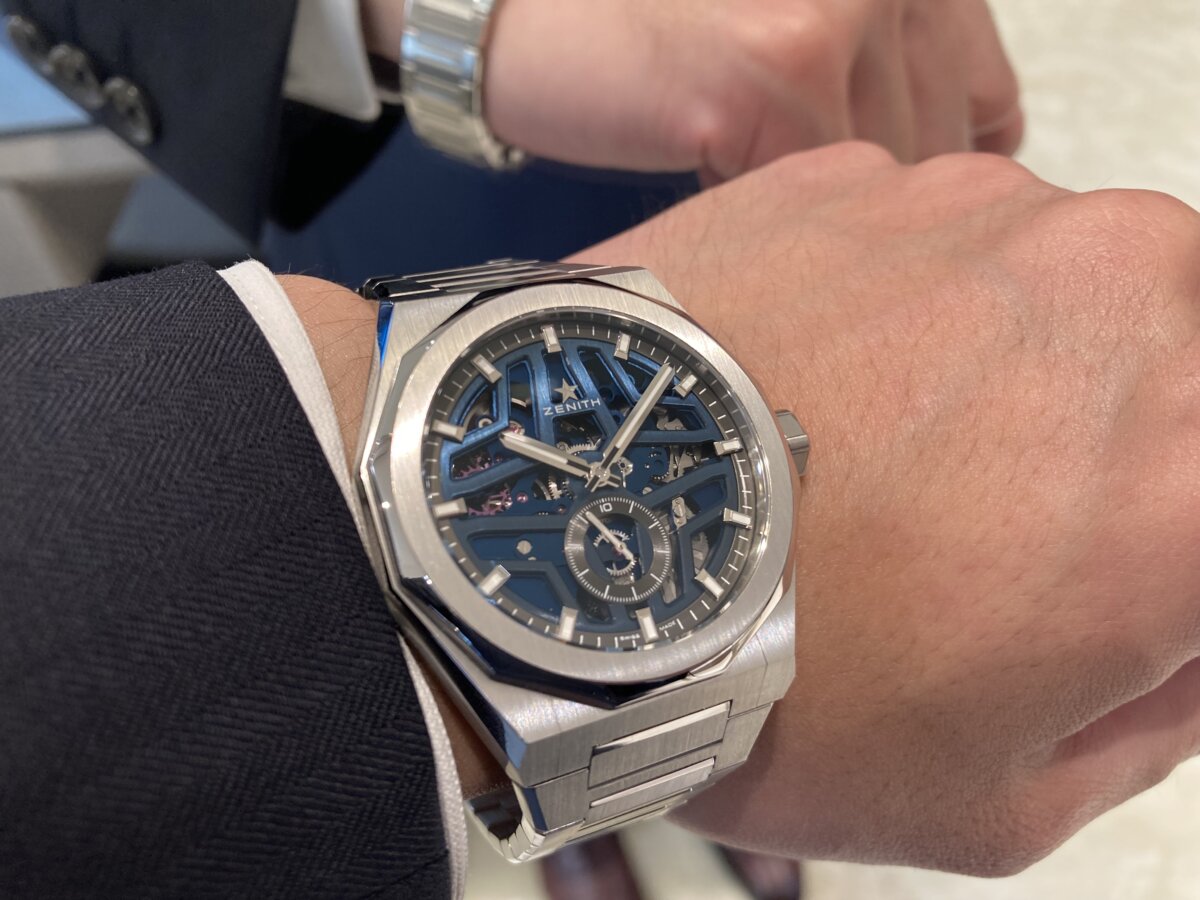 ZENITH】スケルトン文字盤を様々な角度から【デファイスカイライン
