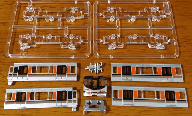 Bトレ323系大阪環状線をゲット！組み立て時、側面ライトに気を付ける