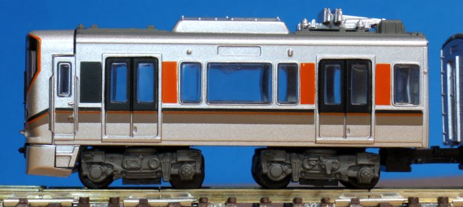 Bトレ323系大阪環状線をゲット！組み立て時、側面ライトに気を付ける