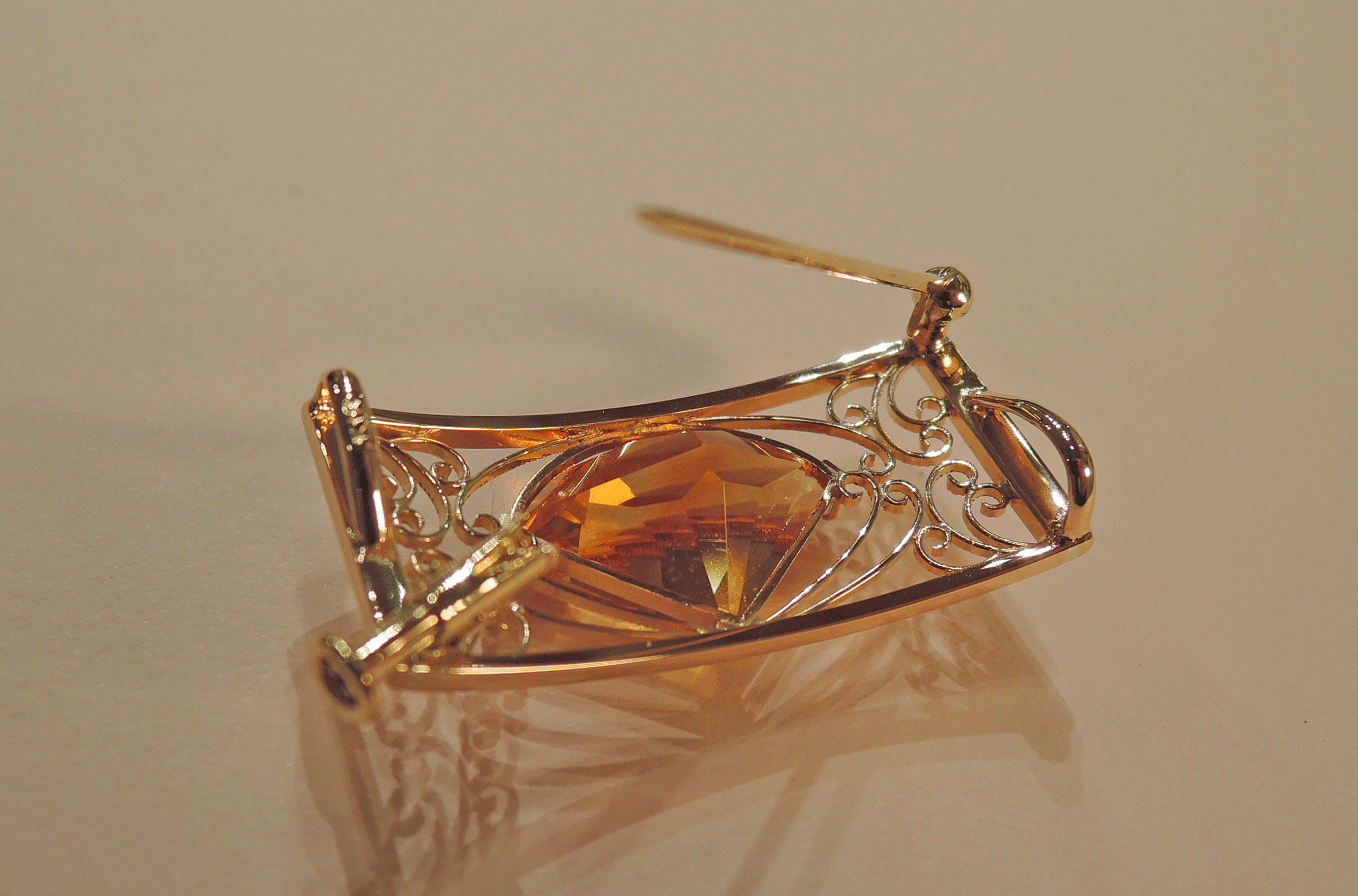 ジュエリーのリモデリング(26)_帯留めからブローチに金具の付け替え