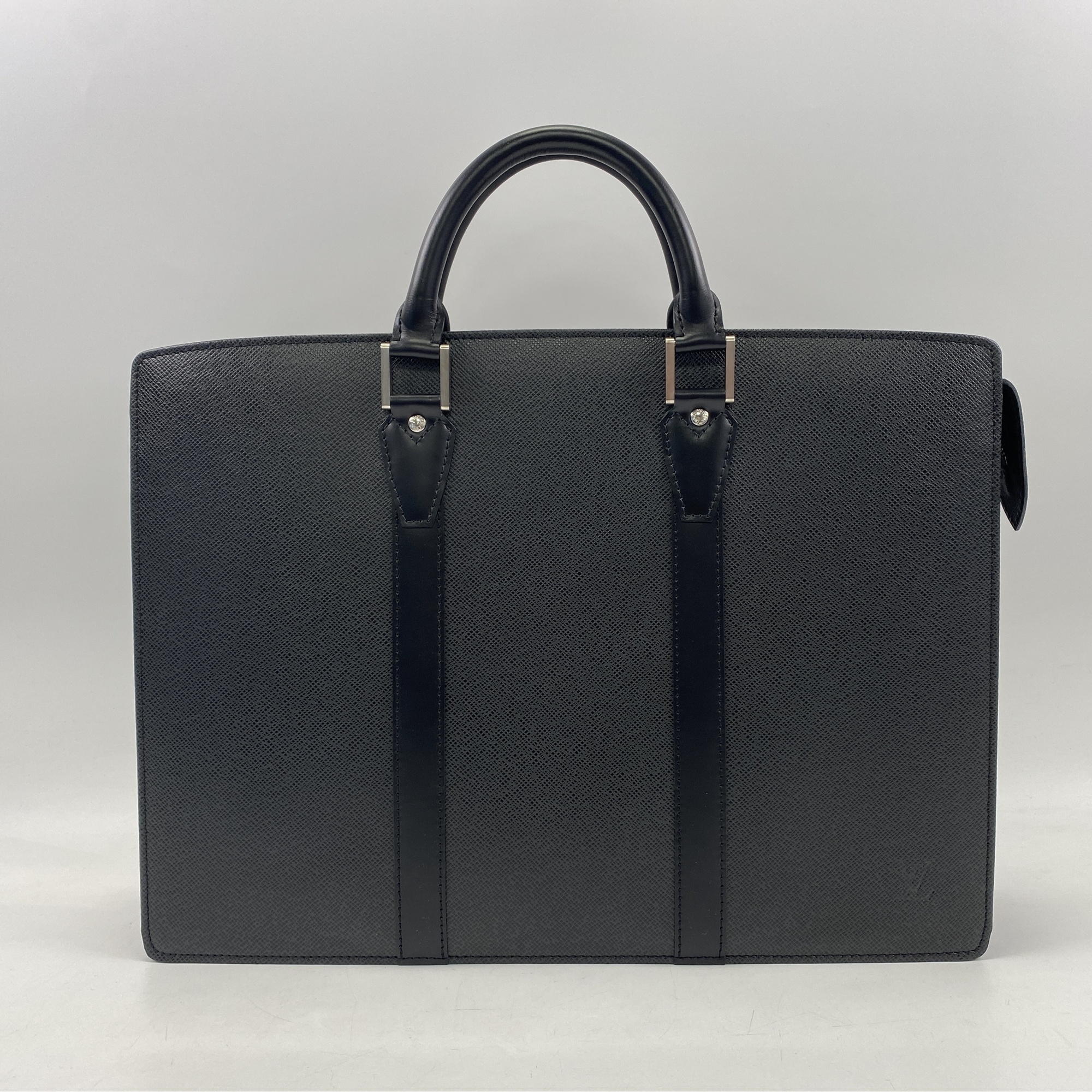 ルイ・ヴィトン タイガ ポルトドキュマン ロザン M30052 買取実績