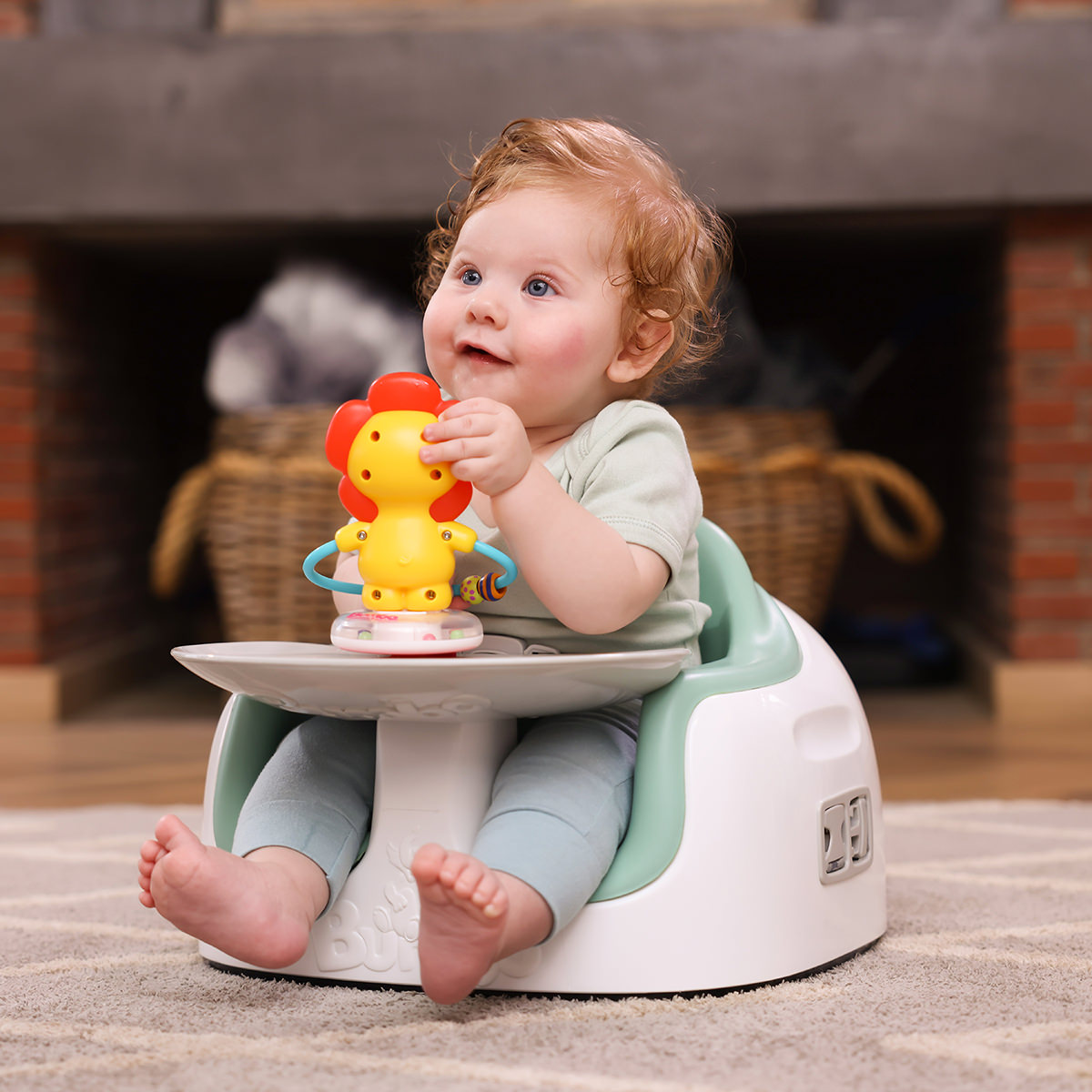 マルチシート | Bumbo（バンボ）公式スペシャルサイト │ 赤ちゃんの