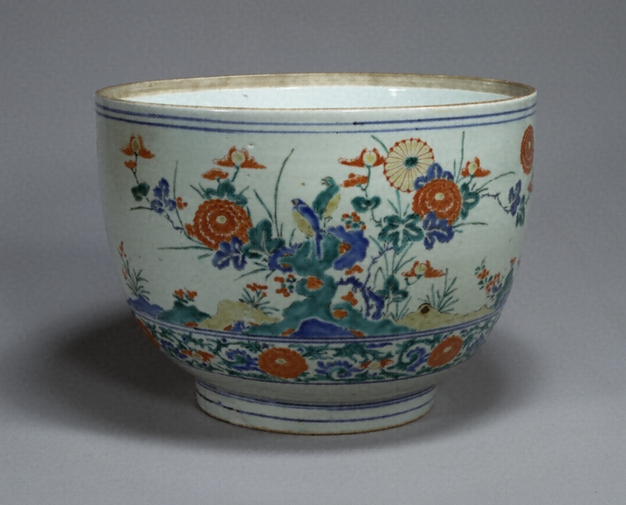 色絵花鳥文大深鉢〈伝酒井田柿右衛門作／〉 文化遺産オンライン