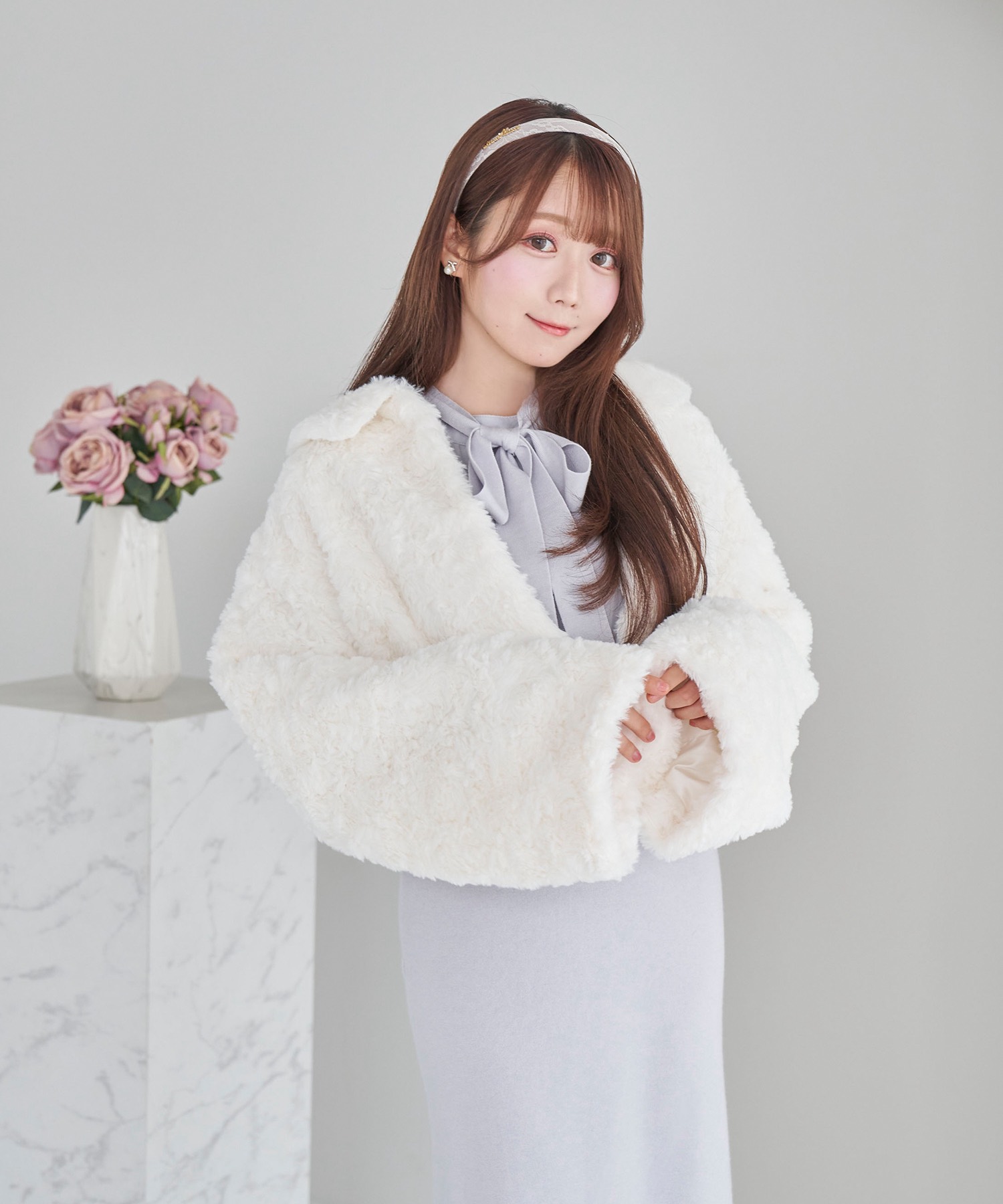 fullfy faux fur short coat【white】 – BUNNY APARTMENT