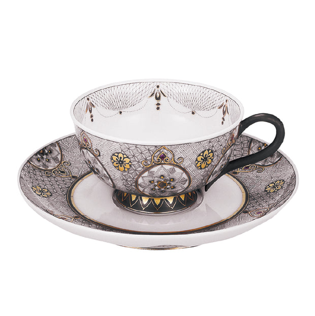 米久窯 九谷焼 「黒彩細描唐華文 紅茶碗皿」 肉筆で描かれた細密模様