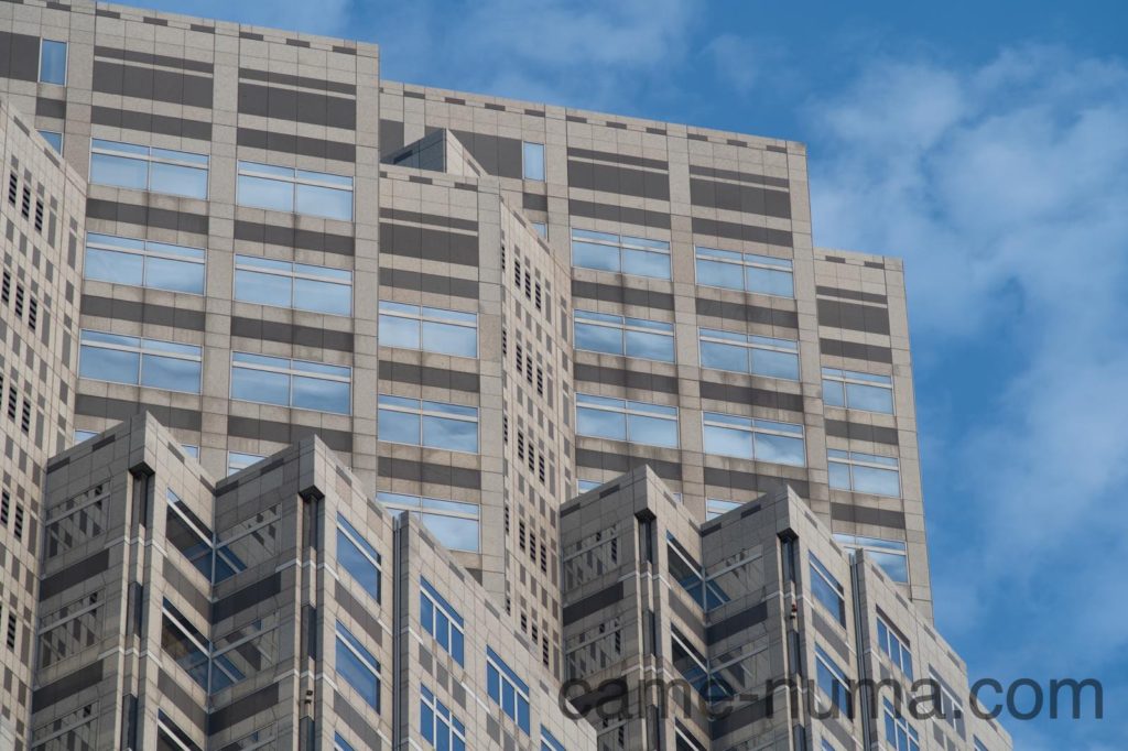 FD 200mm F4 の実力: ジャンク箱の住人は人気オールドレンズの夢を見る