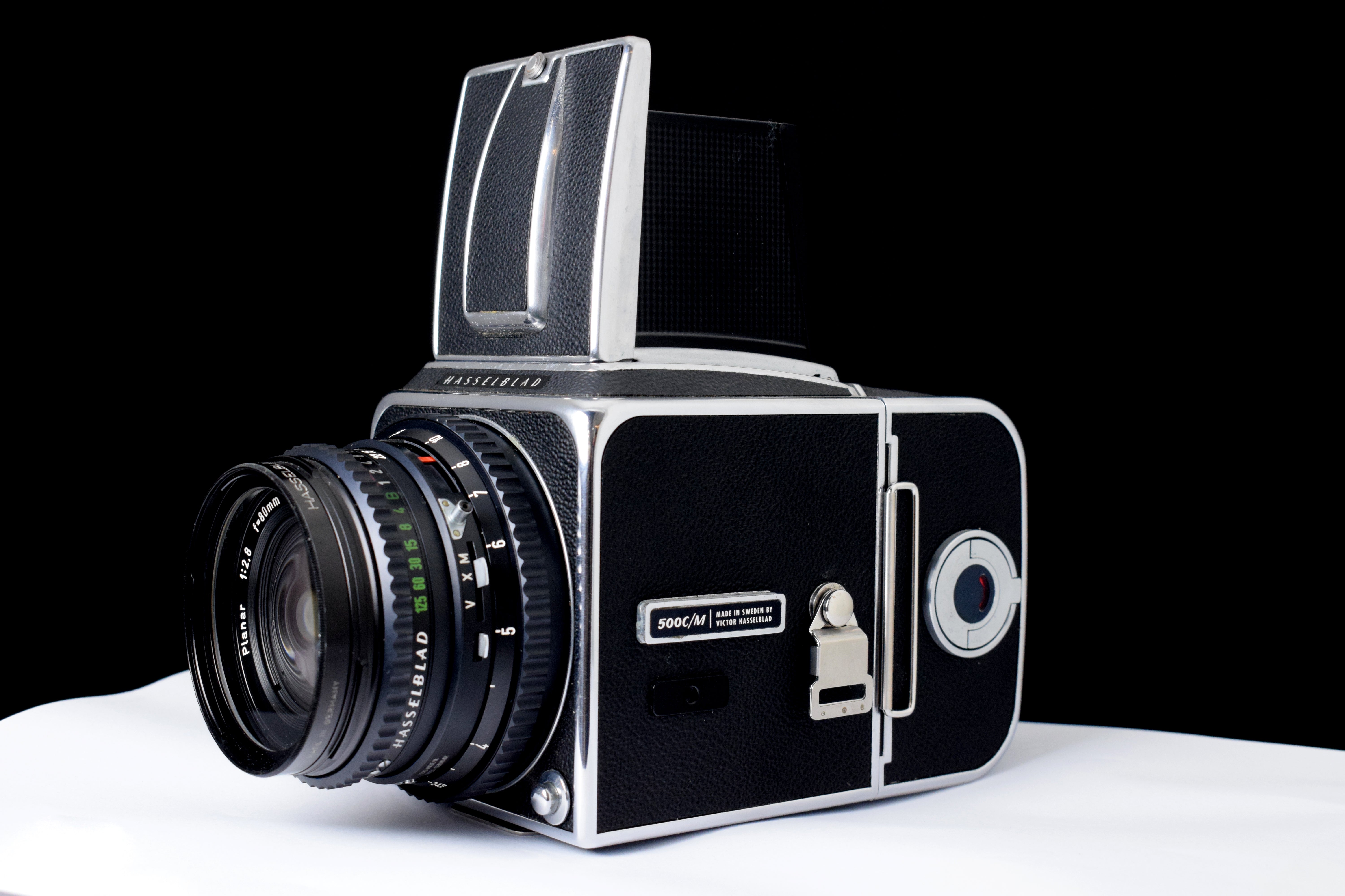Hasselblad 500c/m Zeiss planar 80mm 2.8 + 2x film back | CameraClix