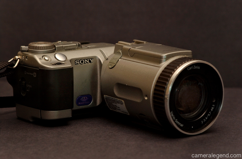 A Look Back At The Sony DSC-F707 and F717 – Camera Legend