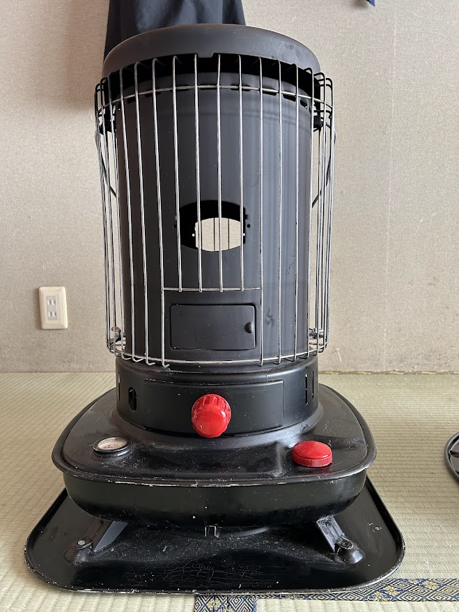 冬キャンにもおすすめ‼【対流型ストーブ】コロナSL-6624とトヨトミKS