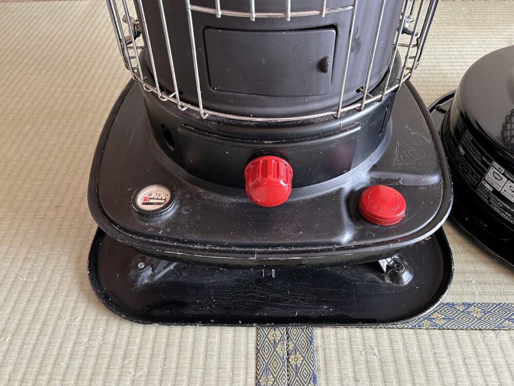 冬キャンにもおすすめ‼【対流型ストーブ】コロナSL-6624とトヨトミKS