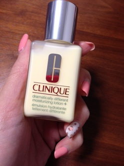 クリニーク / ドラマティカリーディファレント モイスチャライジング