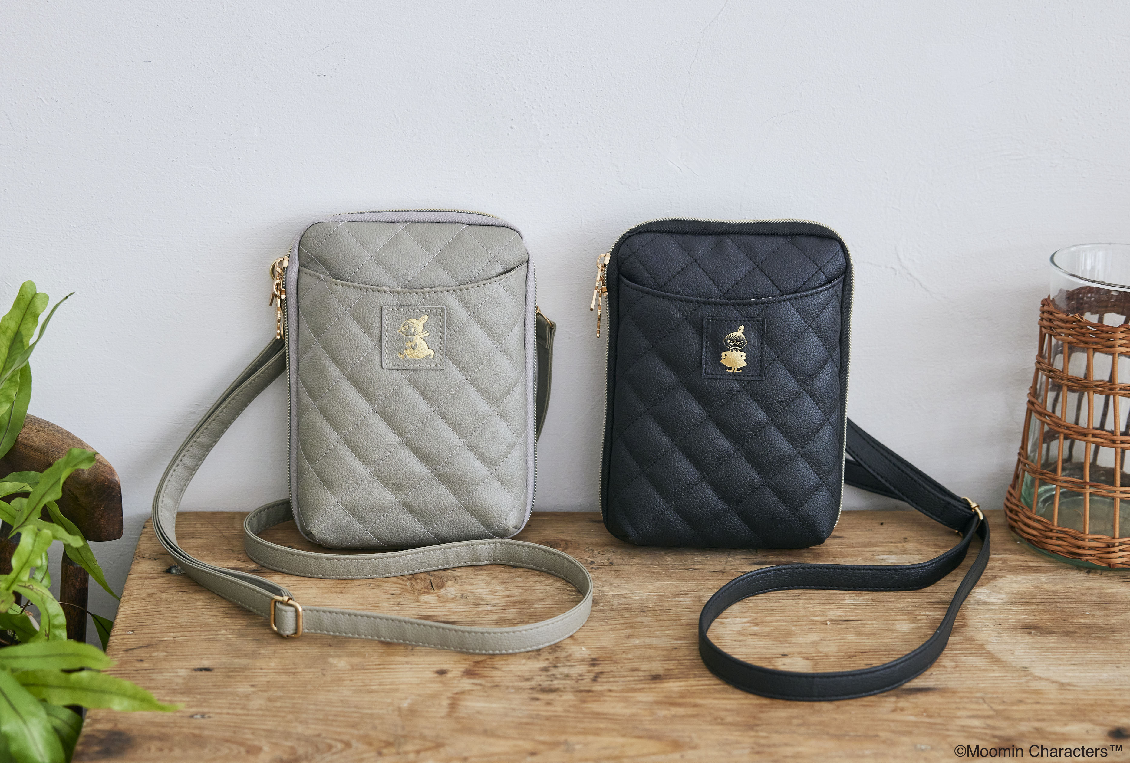 シンプルカラーと上品なデザインが大人コーデに映える！リトルミイの