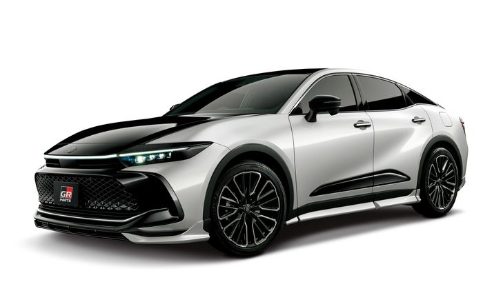 トヨタ 新型 クラウン クロスオーバー用 GRパーツ TRDが2022年7月15日