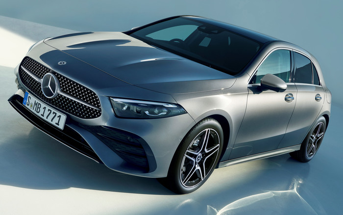 メルセデス・ベンツ 新型 「Aクラス」「Aクラスセダン」ビック