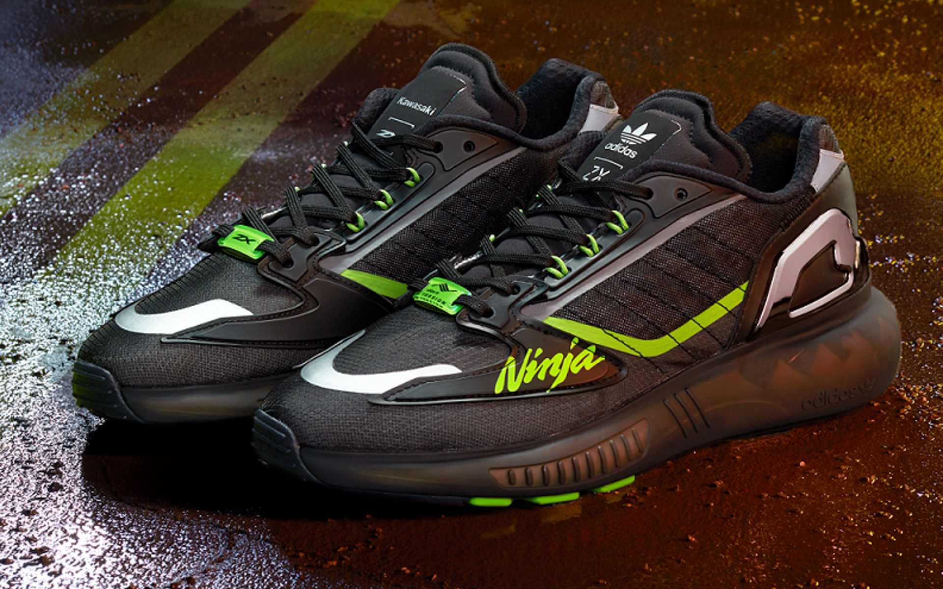 カワサキ、アディダスとのコラボスニーカー2モデル発表 「Ninja」を