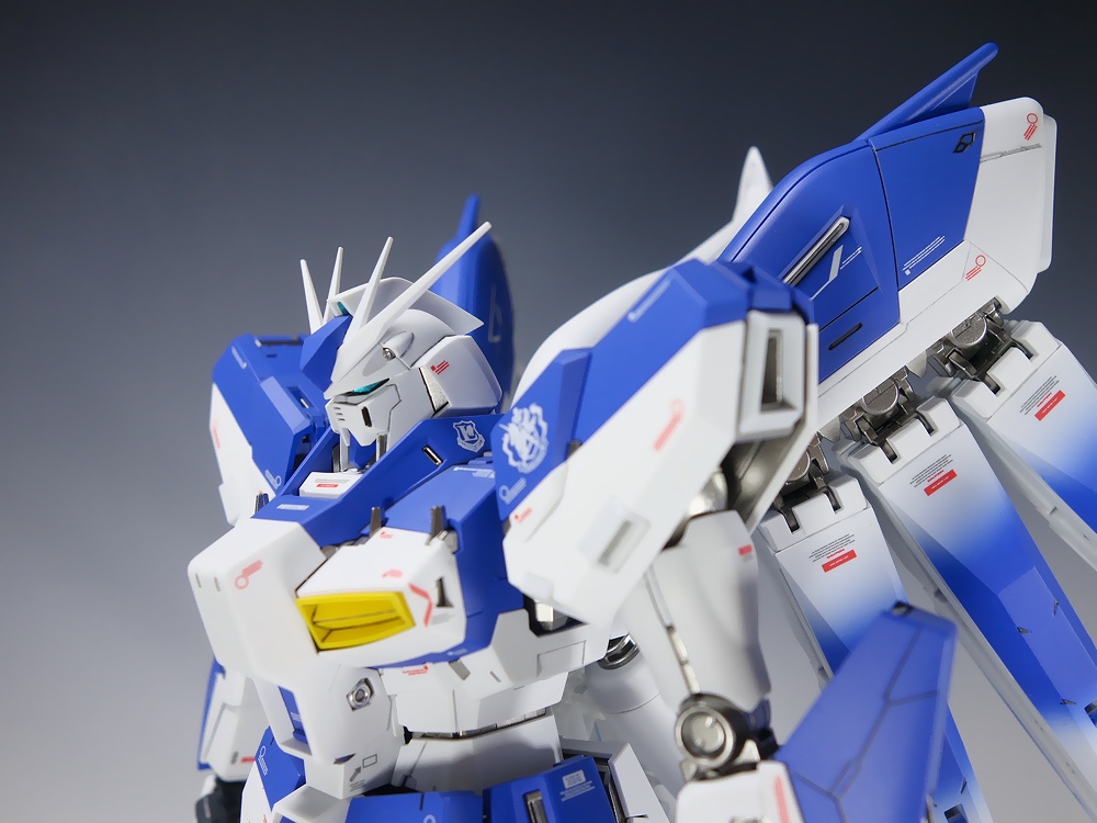 全塗装【プレミアムプラス完成品】バンダイ MG 1/100 Hi-νガンダム Ver