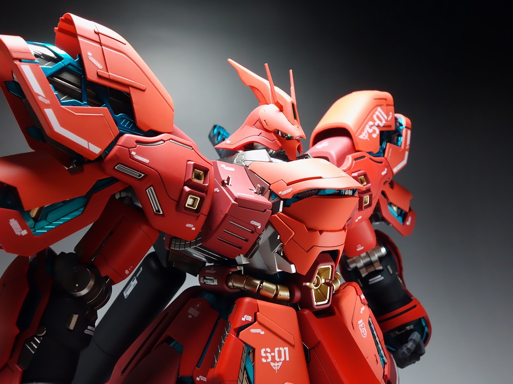 全塗装【プレミアムプラス完成品】バンダイ MG 1/100 サザビー Ver.Ka