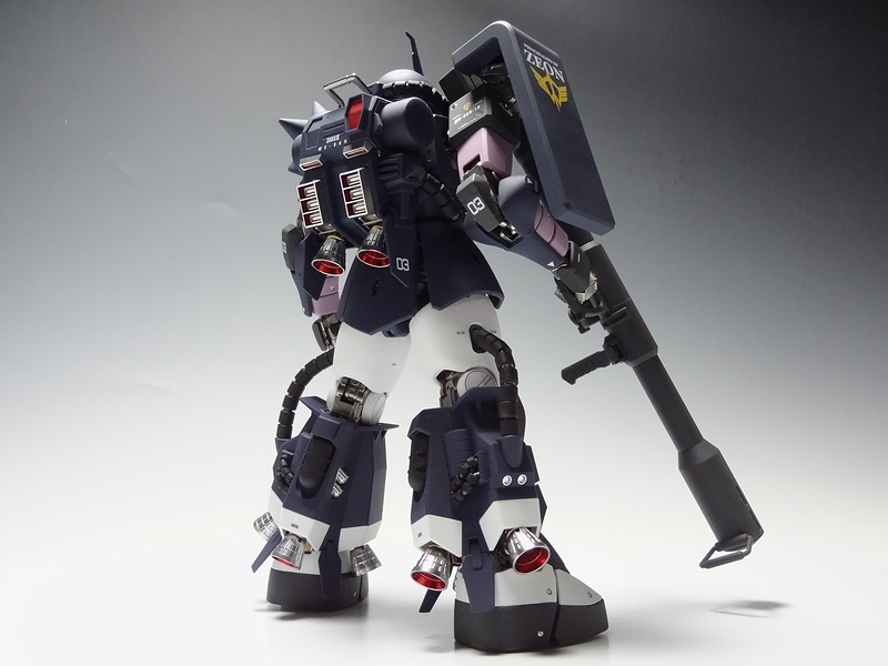 プレミアム完成品】バンダイ MG 1/100 MS-06R-1A 高機動型ザク 黒い