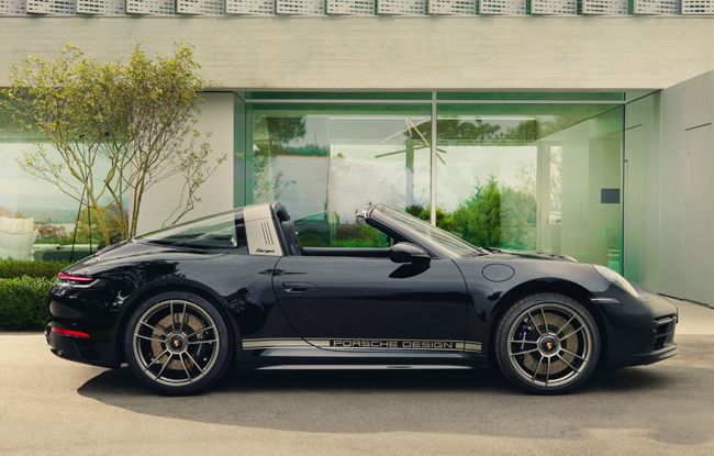 ポルシェデザインの創立50周年を記念した911タルガ4 GTSベースの特別
