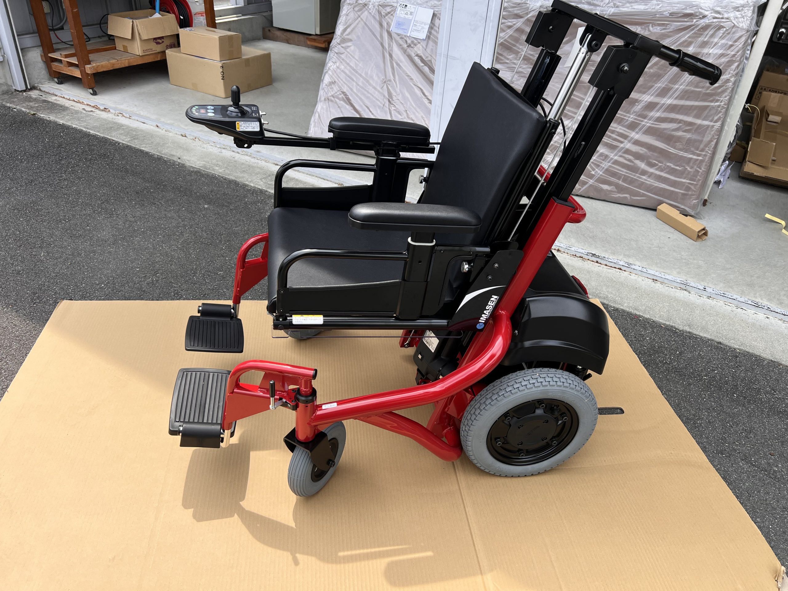 電動リフト車いす EMC-660 L-fit | 有限会社ケアフィット