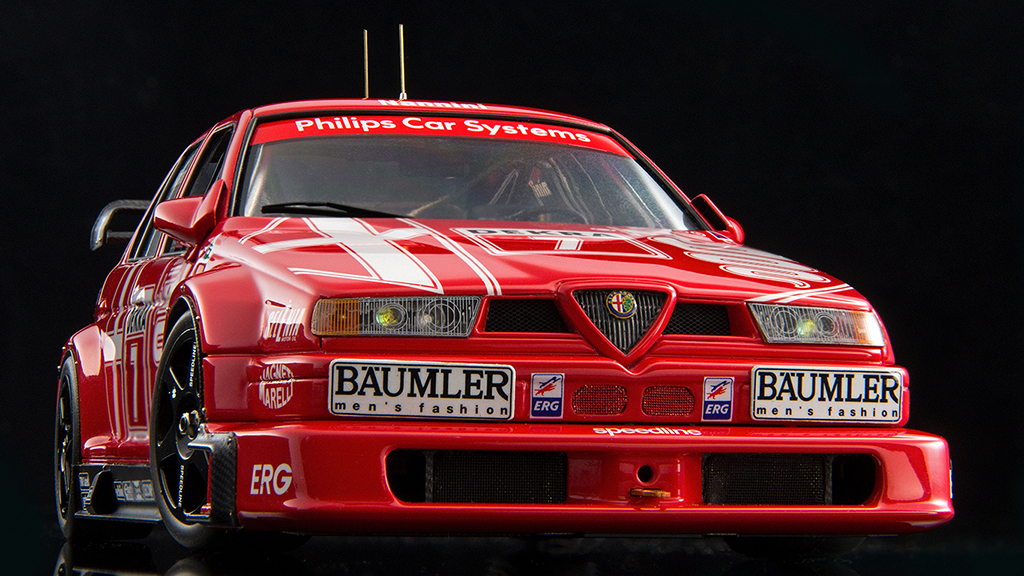 タミヤ製「アルファロメオ 155 V6 TI」を気魄のディテール追加で密度