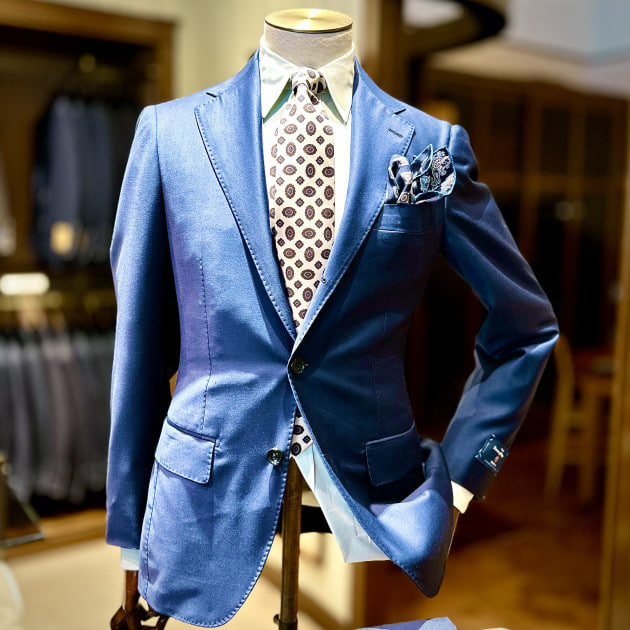 色気溢れるネイビースーツはいかがですか。｜Brilla per il gusto