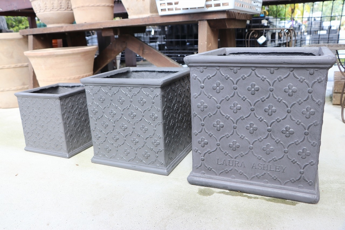 グリーンプラザ山長は、ローラアシュレイ Laura Ashley 植木鉢コンテナ
