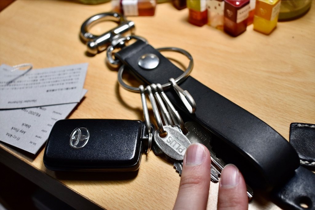 エンダースキーマ】カラビナ付きキーホルダー