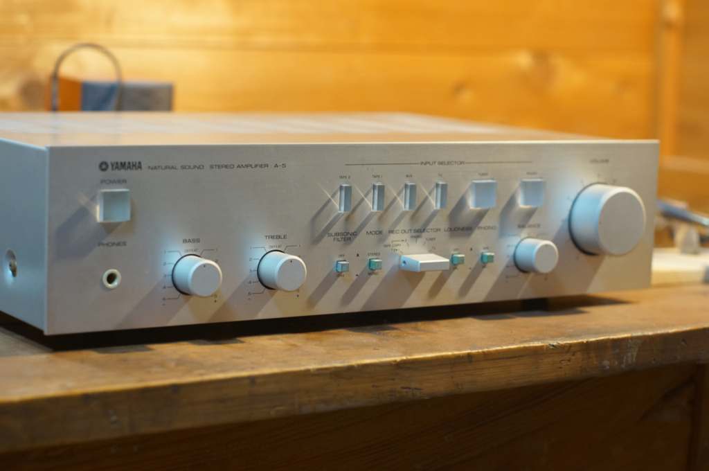YAMAHA A-5 おしゃれでカッコいいプリメインアンプを買った。 - 古い
