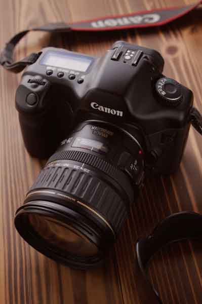 オールドカメラレビュー ～ 初代 Canon EOS 5D フルサイズデジタル一眼