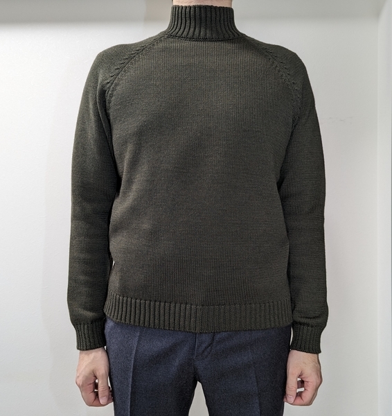 魅惑の5ゲージ。ZANONE（ザノーネ）のモックネック二ットをレビュー