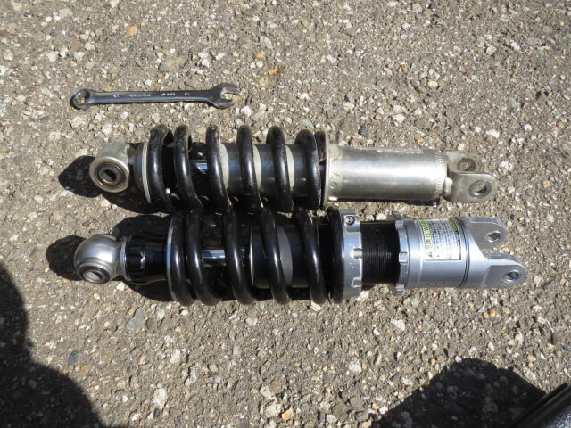 エイプはリアサス交換が必須【武川（タケガワ）黒バネ車高調】レビュー