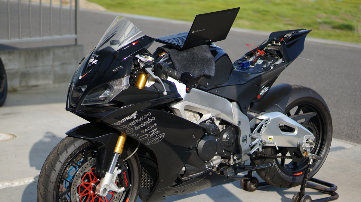 RSV4のフルパワー化～自分でECUにマップを書いてみる（190525追記