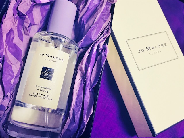 ジョーマローン初のピローミスト「ラベンダー＆ムスク」ある有名な香り