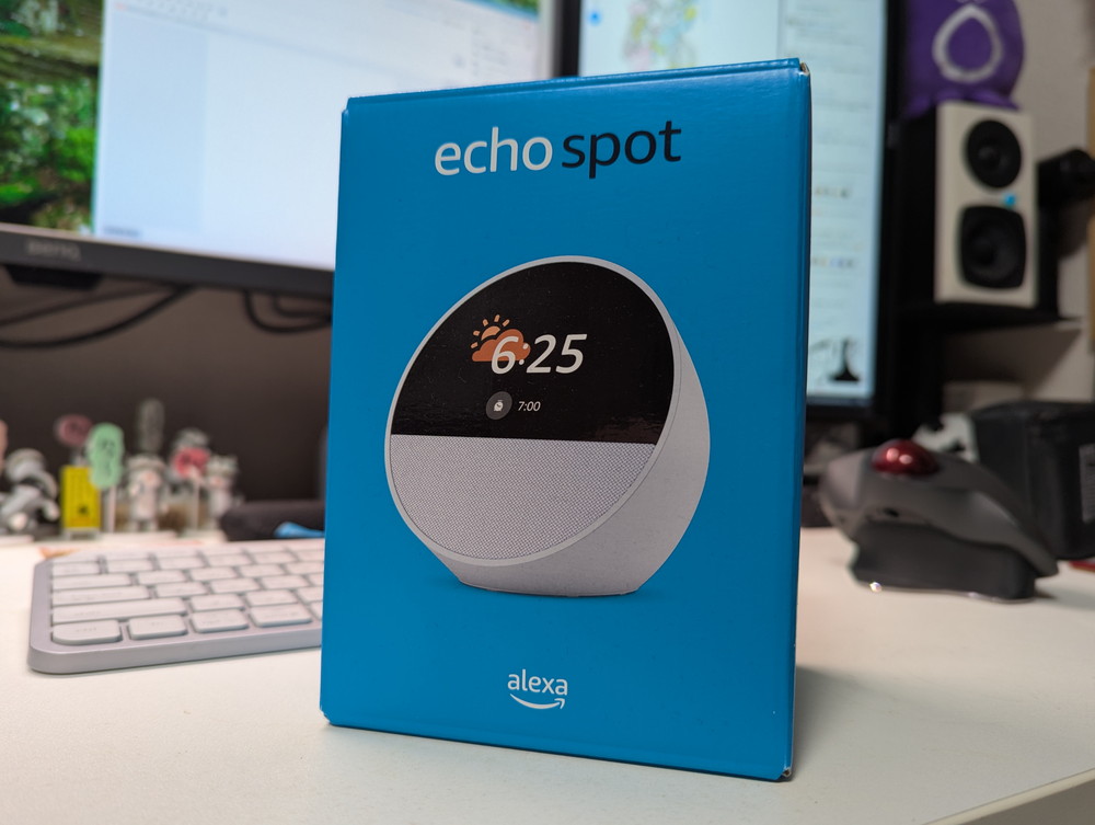 スマートスピーカー兼目覚まし時計：Amazon Echo Spot - 路傍のちゃばしら