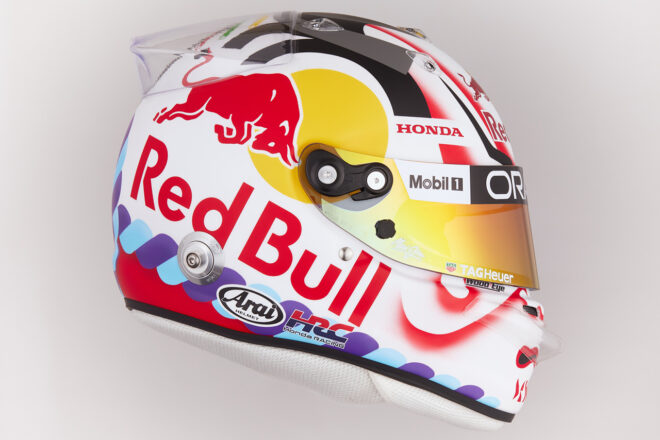 角田裕毅のF1日本GP特別ヘルメットが初公開。歌舞伎の市川團十郎が監修