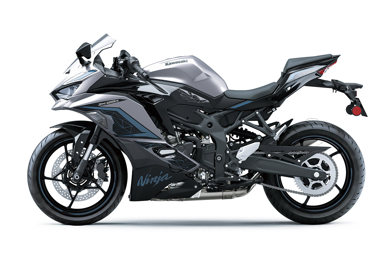 カワサキ、スーパースポーツ『Ninja ZX-25R』の2024年モデルを9月15日
