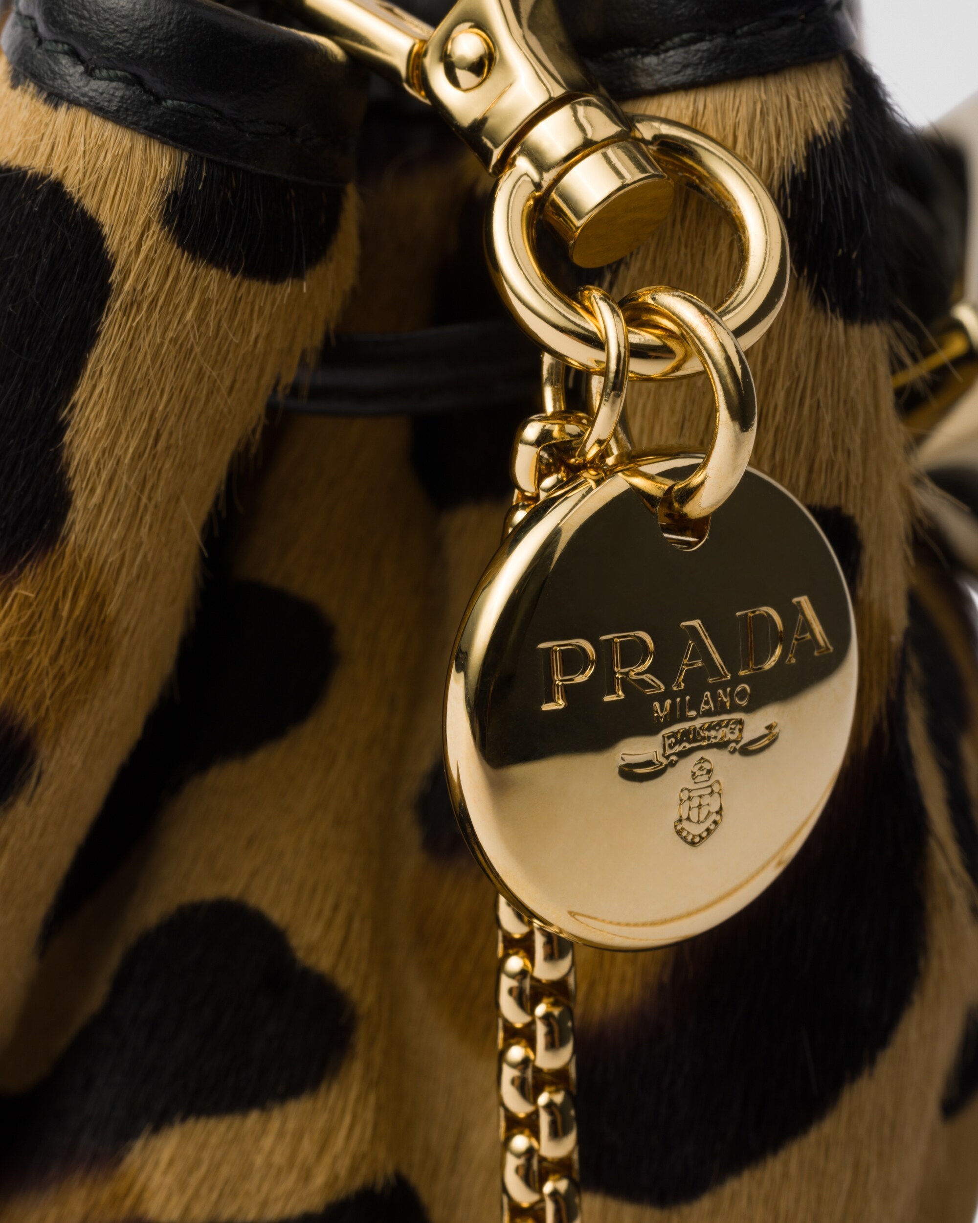 海外限定*PRADA*ヒョウ柄レオパード チェーンショルダーバッグ (PRADA