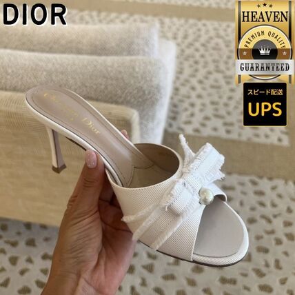 ホワイト（白）系 Dior(ディオール) サンダル・ミュール(レディース