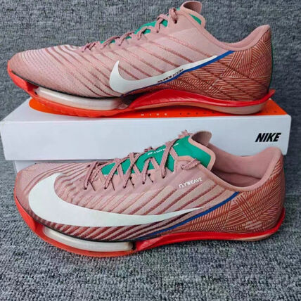 海外限定カラーも！】ナイキの陸上短距離スパイク マックスフライ2に新