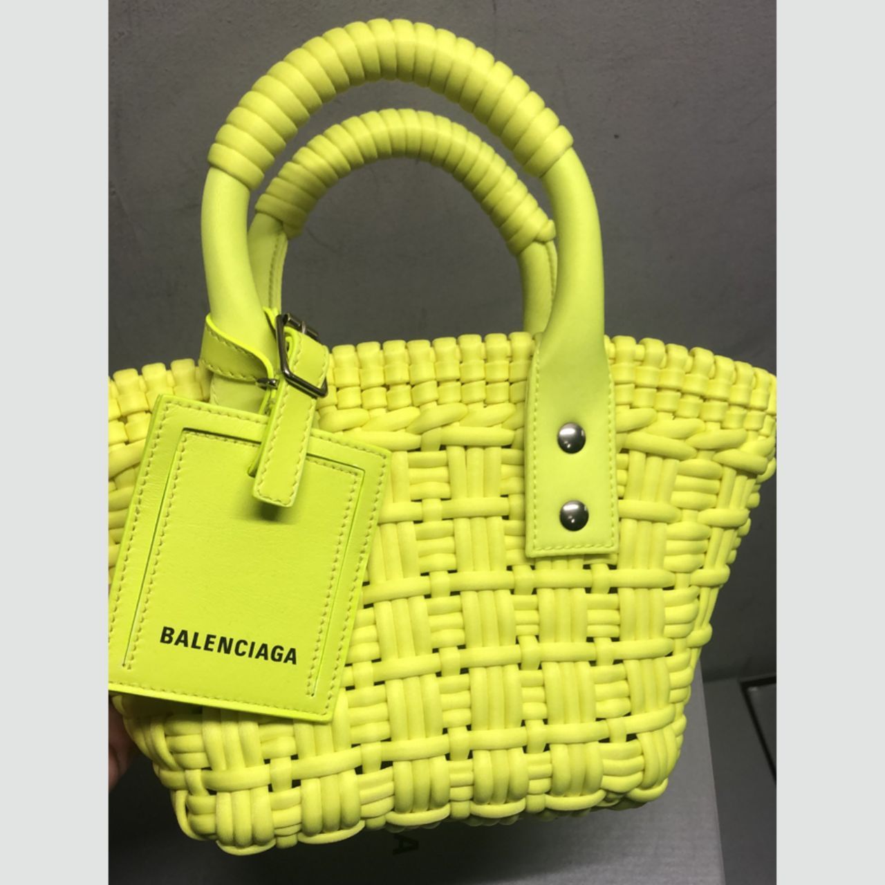 Balenciaga Bistro ビストロ ストラップ付きバスケット XXS