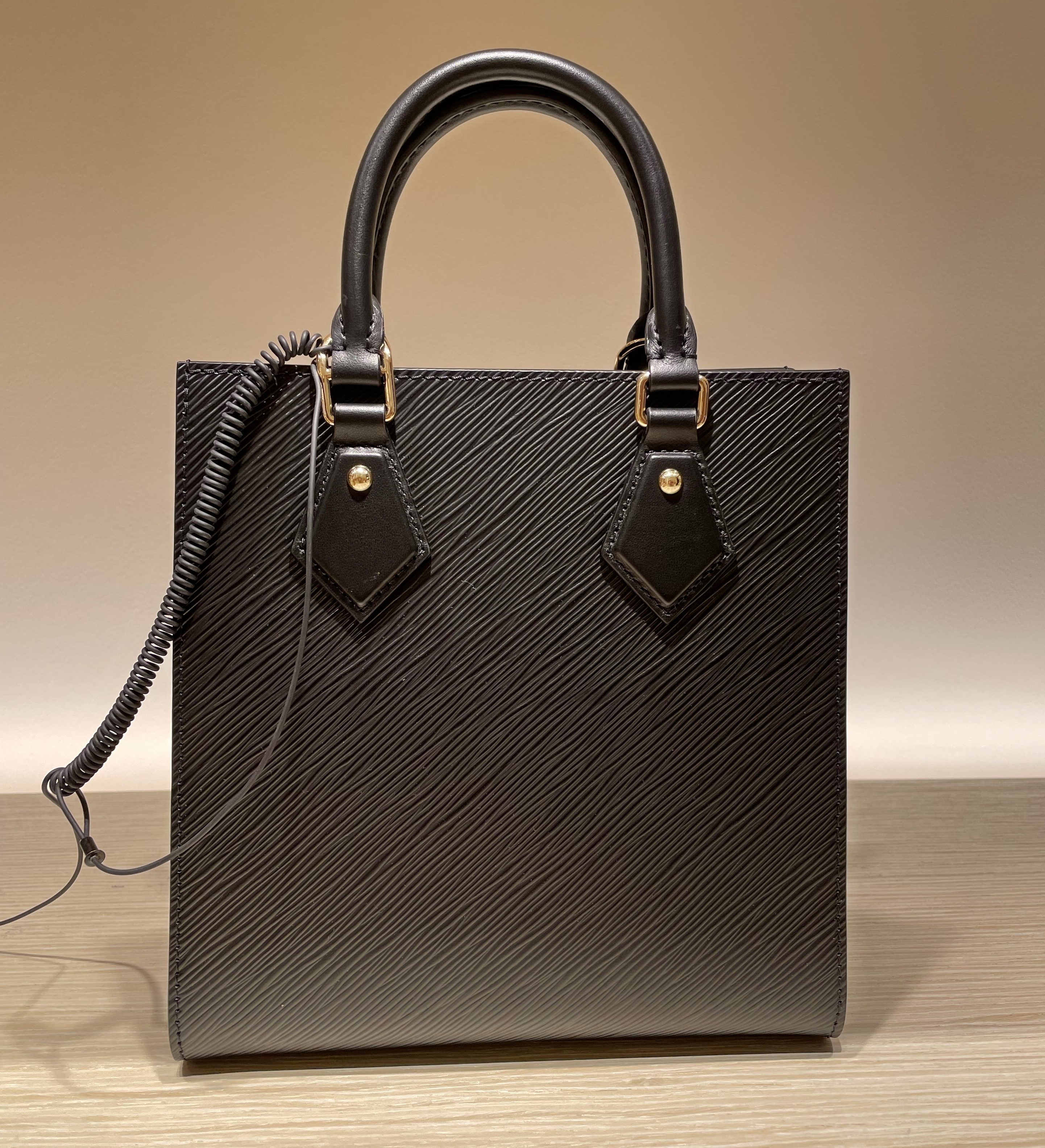 ルイヴィトン☆最新作 エピレザー サックプラ BB☆2色・関税込み