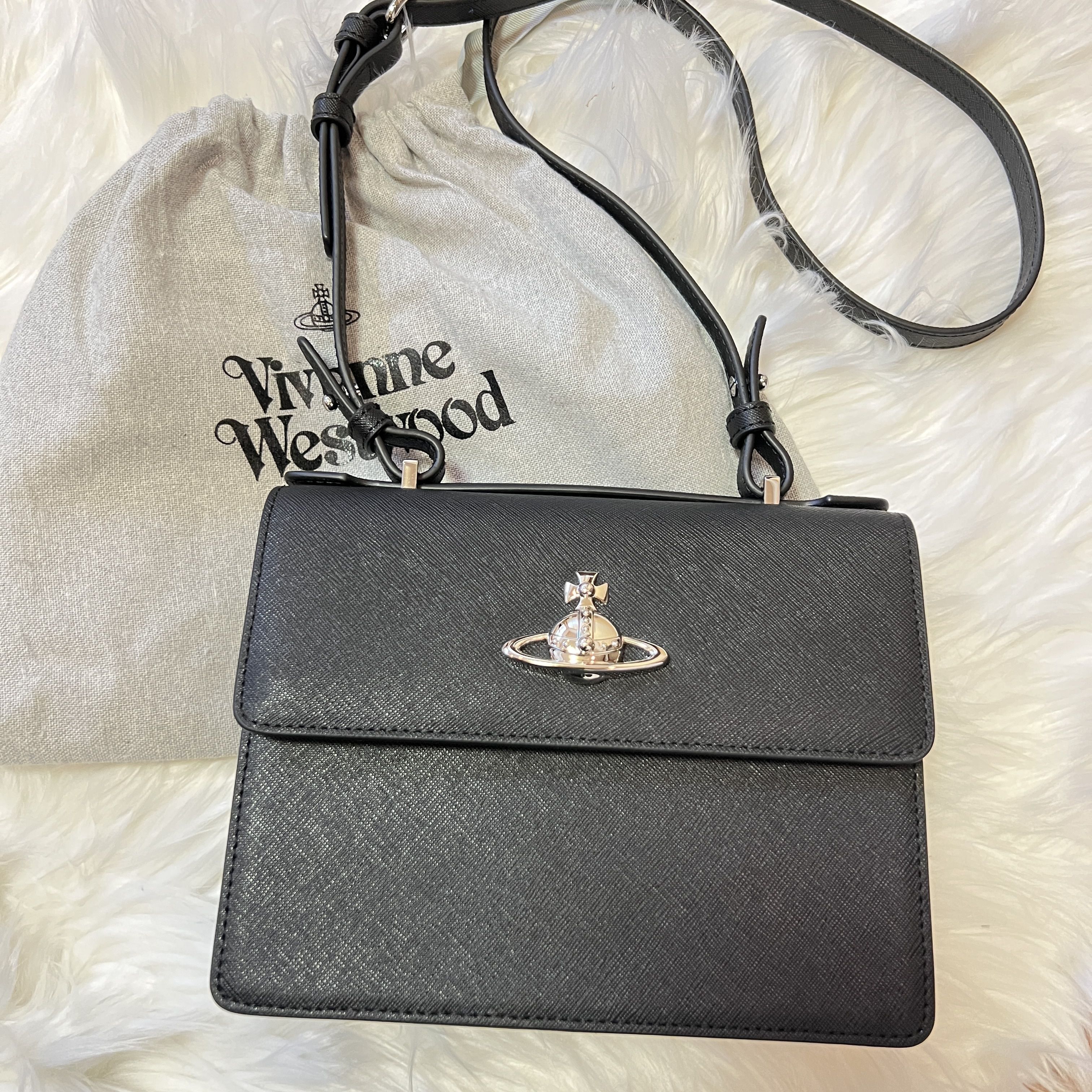 ◇VivienneWestwood◇オーブxレザー♪大人気PIMLICOショルダー