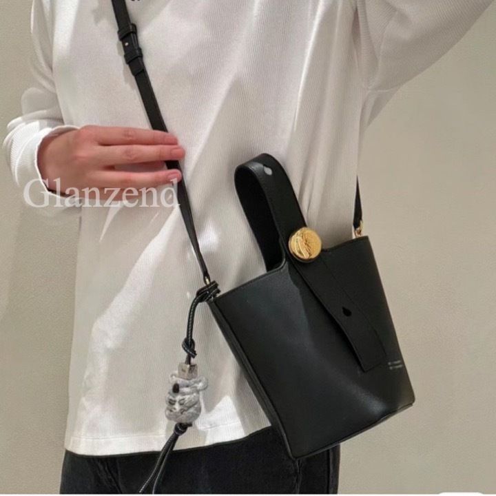 ☆大人気☆【Loewe】 ペブル バケットミニバッグ/メローカーフ (LOEWE