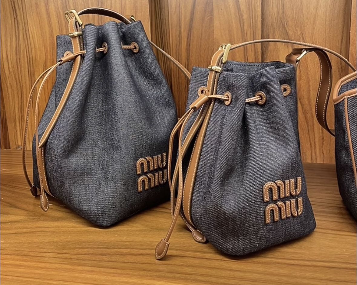 新作☆Miu Miu☆デニムロゴショルダーバッグ (MiuMiu/ショルダーバッグ
