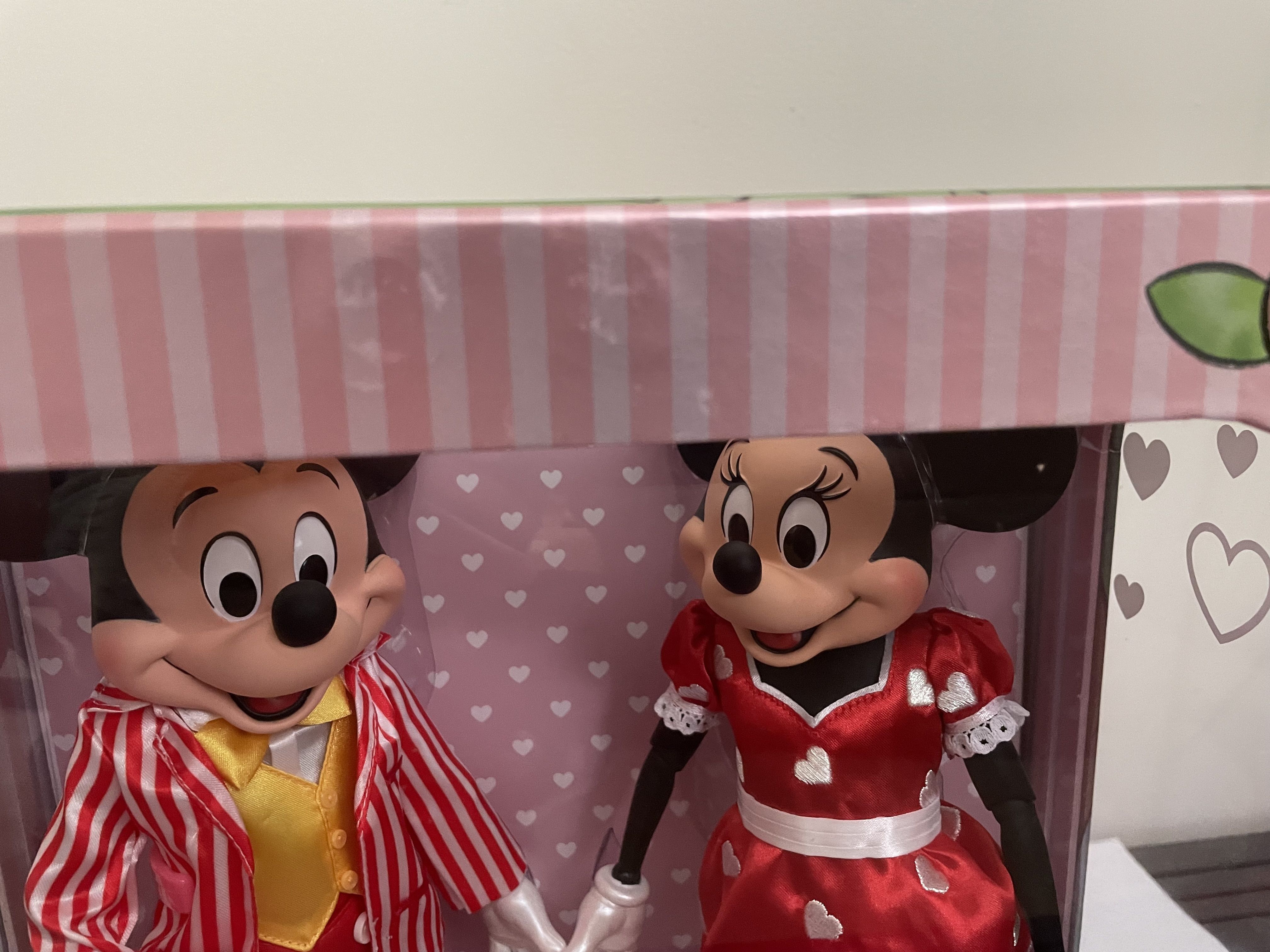 ディズニー! 2024バレンタインミッキー&ミニードール限定3610個